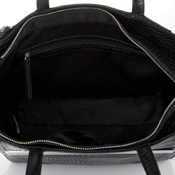 New with tags! BCBGeneration Tote Bag - Picture 4 of 6